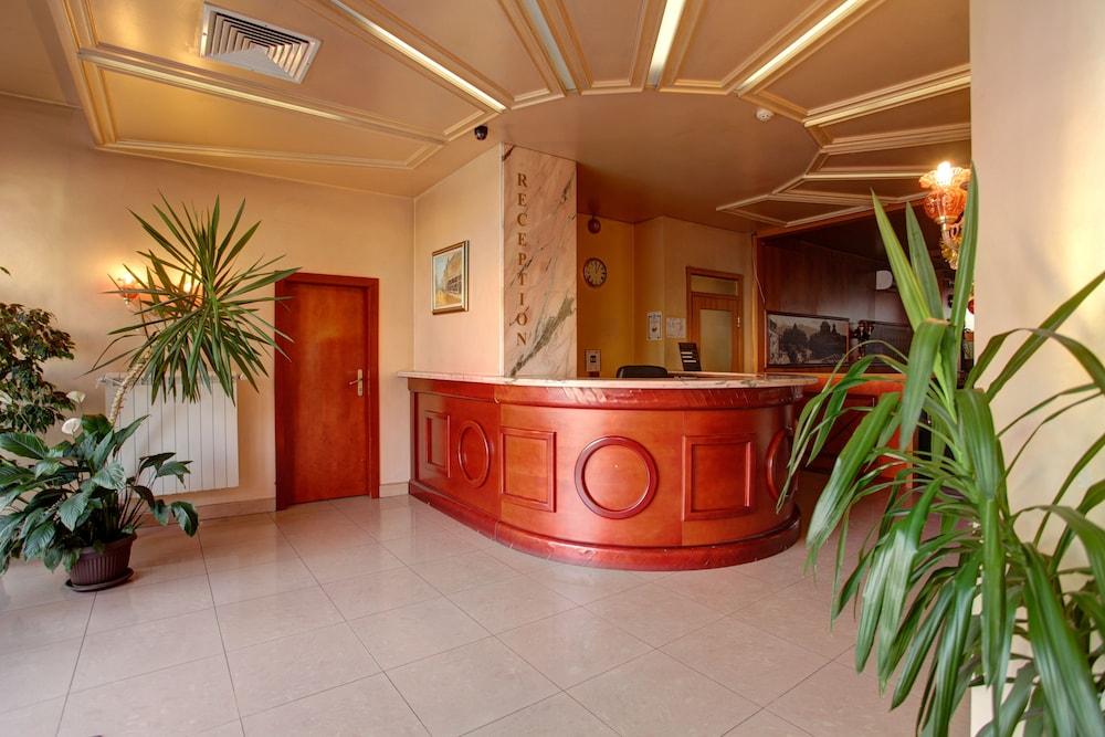Central Plaza Hotel Sofia Luaran gambar