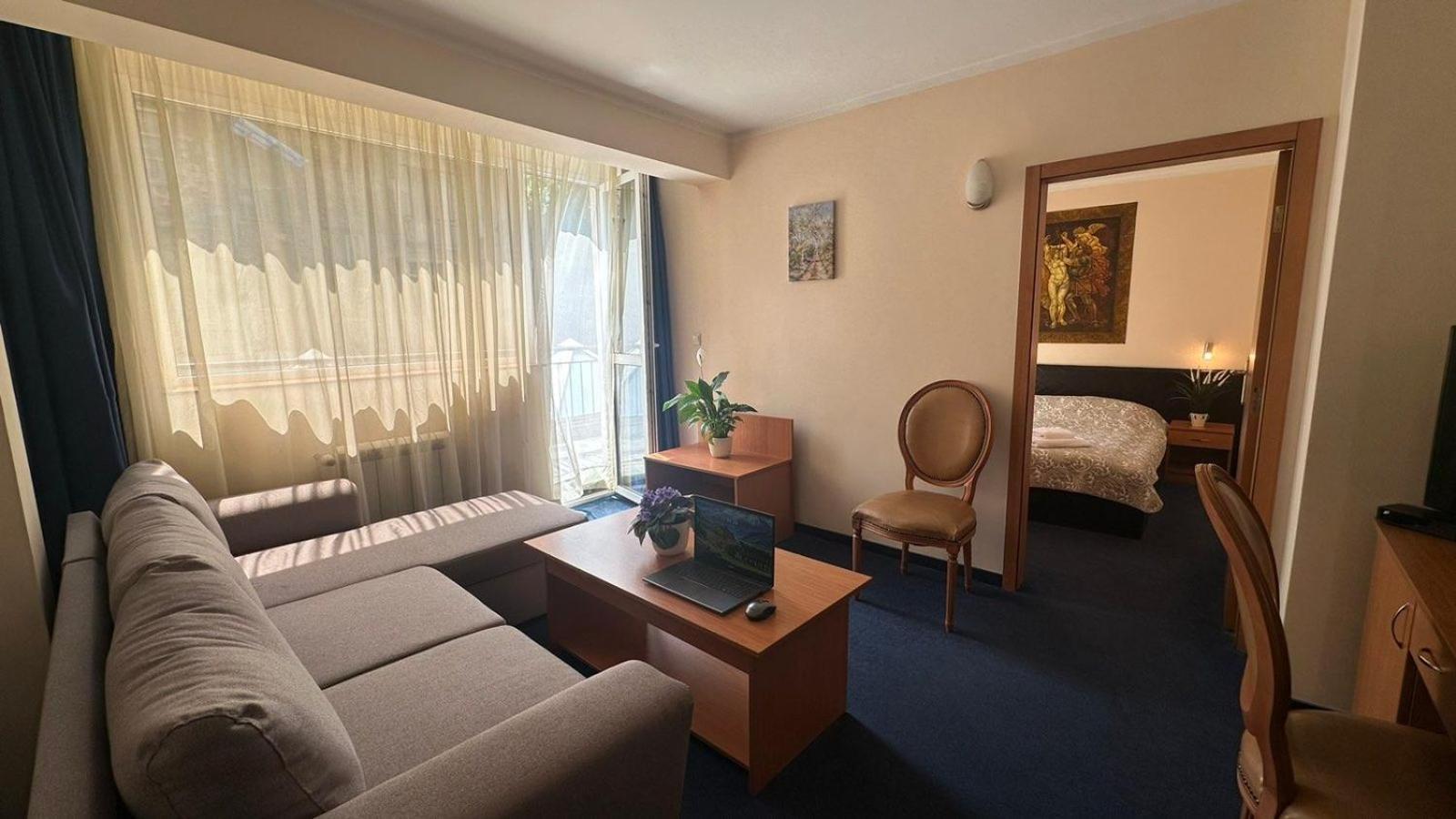 Central Plaza Hotel Sofia Luaran gambar